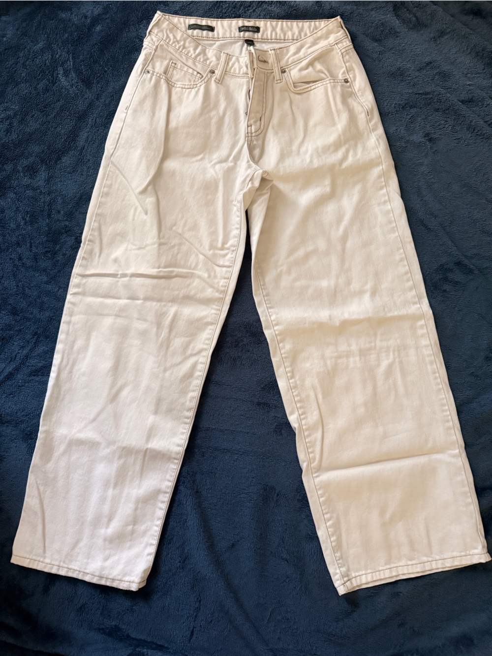 Wild Fable Light Cream Low Rise Baggy Jeans Size 2 Regular